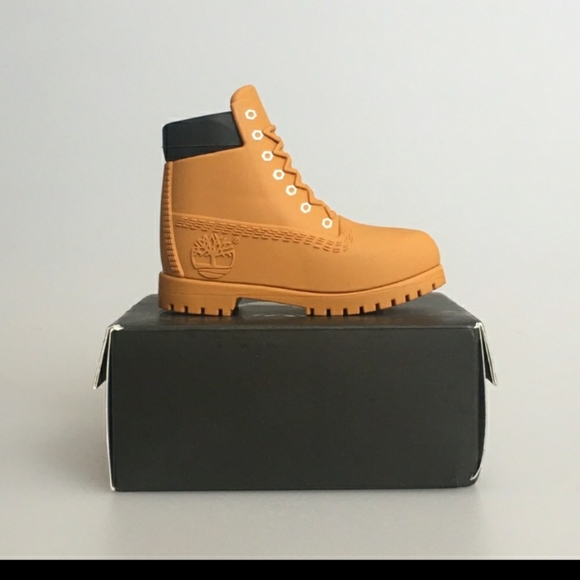 Timberland Other - Timberland power bank Phone Charger Collectable micro USB Novelty Phone Power